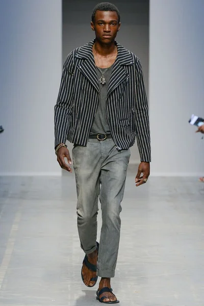 Look 23
